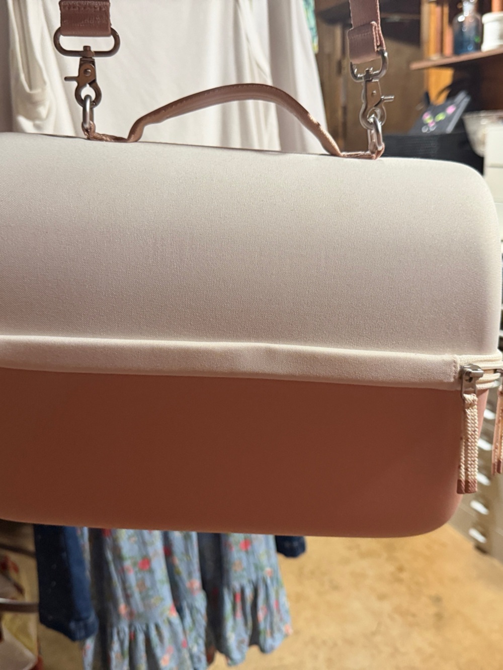Stanley Pink and White Lunch Case with Top Handle - Picture 5 of 8